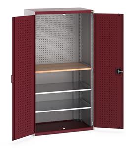 40021163.** Bott cubio kitted cupboard with lockable steel perfo lined doors 1050mm wide x 650mm deep x 2000mm high.  Supplied with Perfo/Louvre back panels, 1 x wooden worktop and 2 x metal shelves.   Shelf capacity 100kgs....